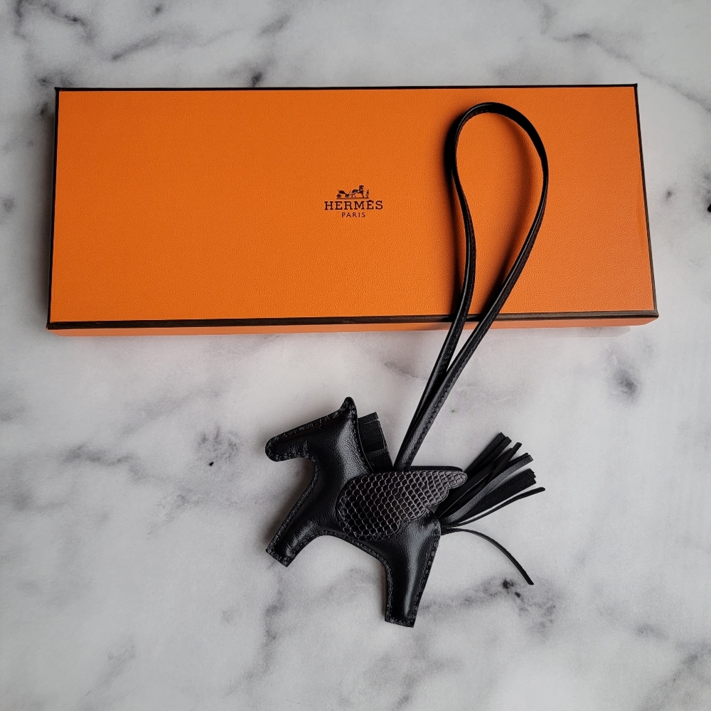 Hermes Noir (Black)/Lizard PM Rodeo Pegase Charm NIB
